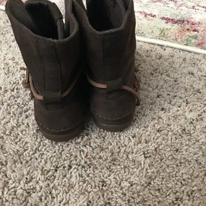 sperry coil hook bootie